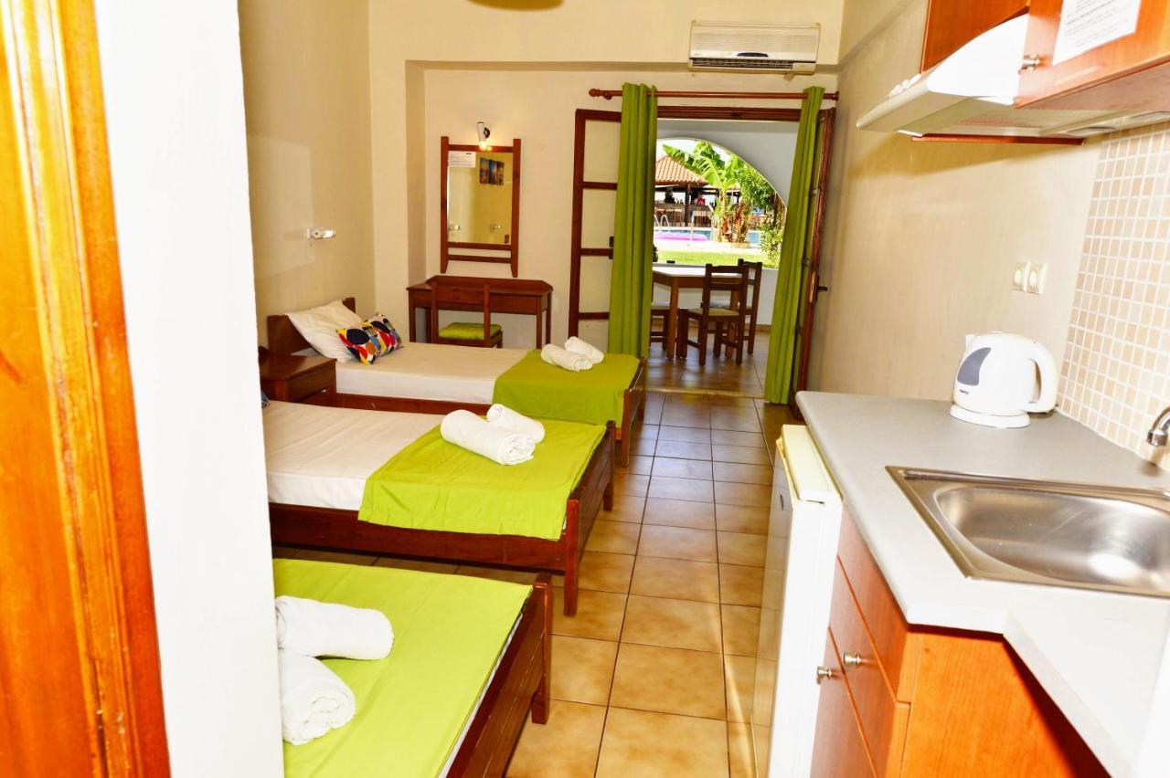 Vergas Hotel Malia エクステリア 写真