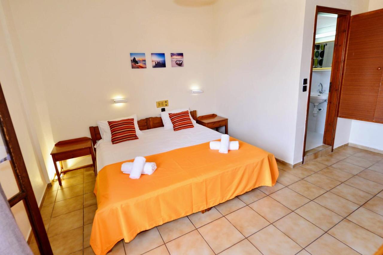 Vergas Hotel Malia エクステリア 写真