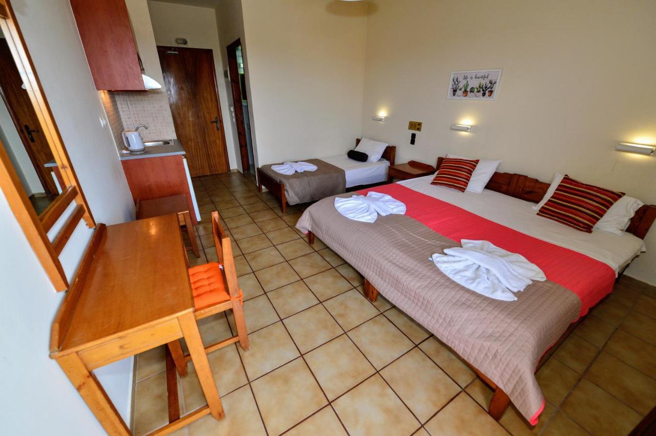 Vergas Hotel Malia エクステリア 写真