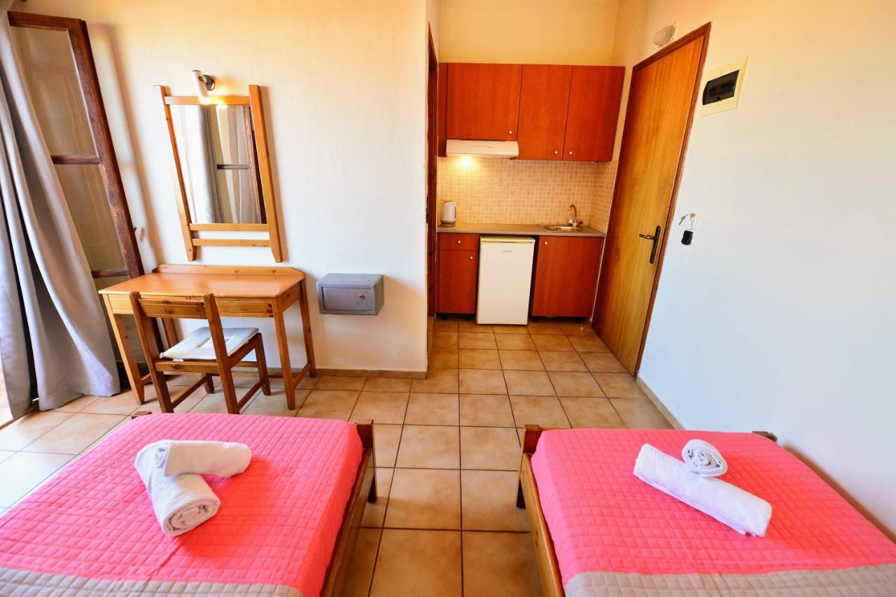 Vergas Hotel Malia エクステリア 写真