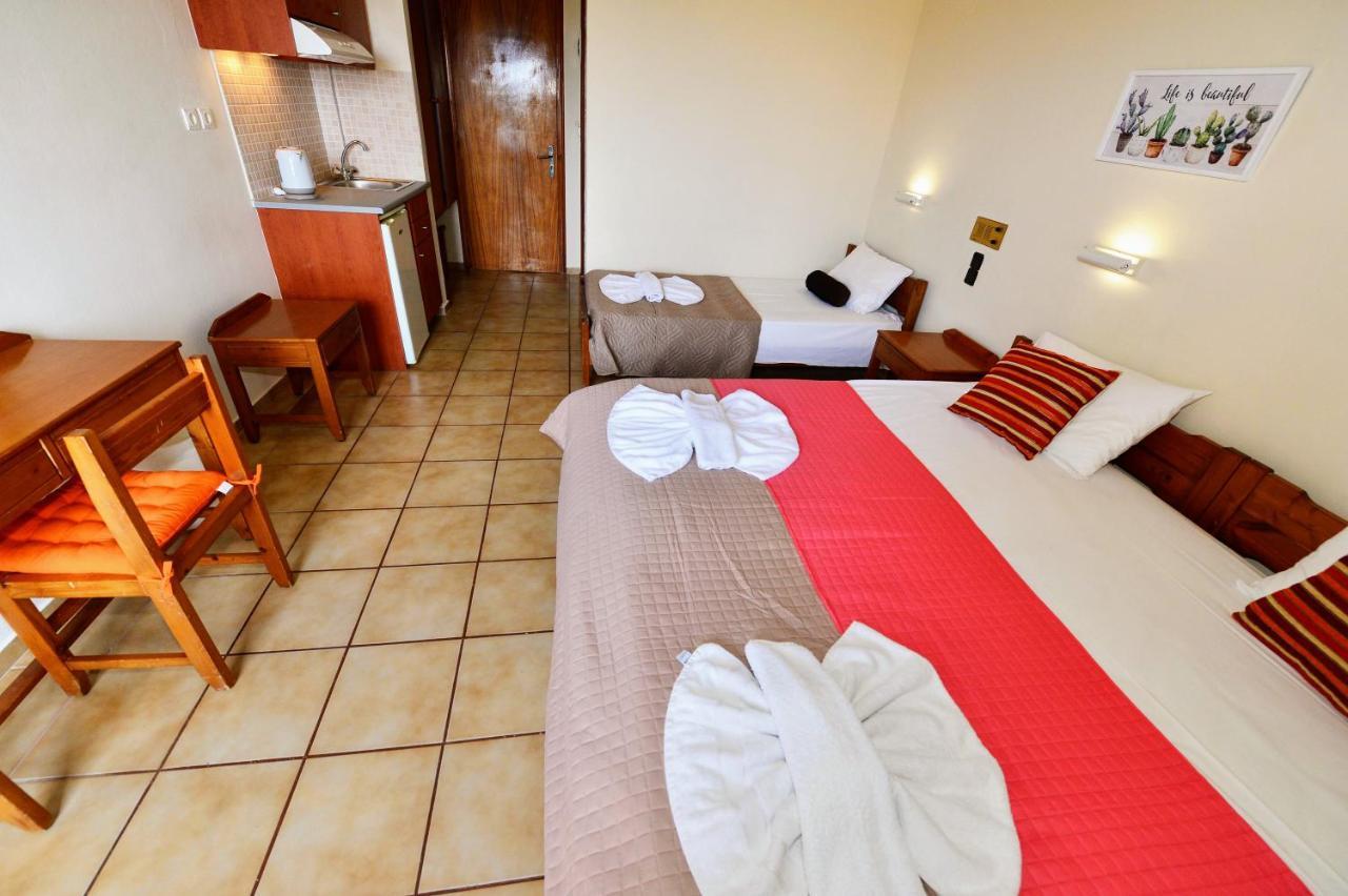 Vergas Hotel Malia エクステリア 写真